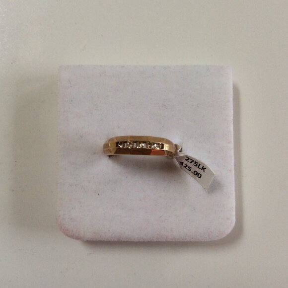 NWT STUNNING 10k GOLD & DIAMOND RING MSRP $650 - Picture 5 of 7